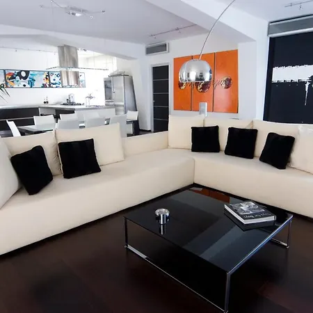 Διαμέρισμα Marvel House - By My In *